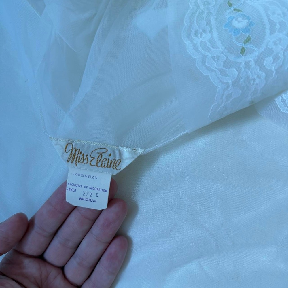 White Bridal Peignoir  70s Miss Elaine medium white peignoir robe - Picture 4 of 6